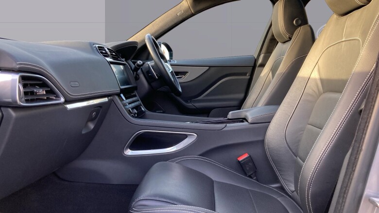 Jaguar F-Pace 2.0 [250] Chequered Flag 5dr Auto AWD Petrol Estate